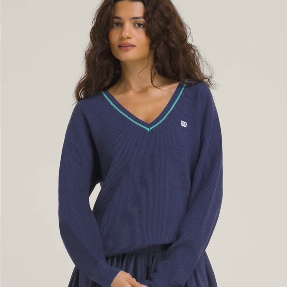 Wilson’s Womens Navy V-Neck Sweater w/ Teal Trim